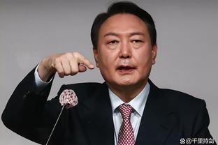 出战4场完成3次零封！官方：马丁内斯被评为维拉一月最佳球员