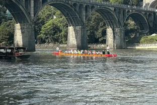 英超头球进球榜：伍德、沃特金斯5球居首，加布里埃尔4球并列次席